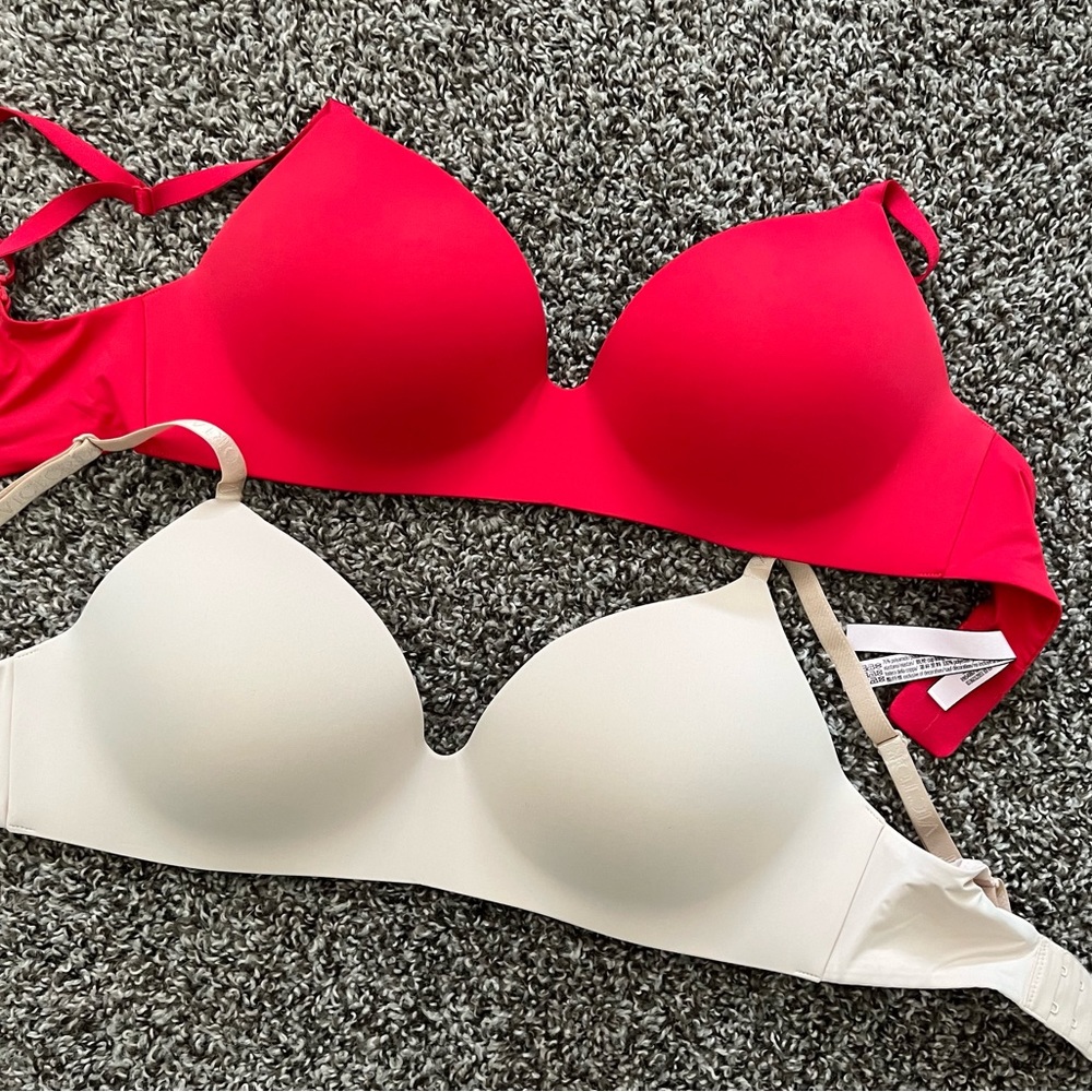 VS (The T-Shirt) Lightly-Lined Wireless Bra Bundle (32DDD)
